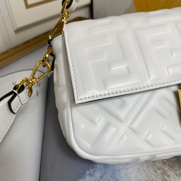 2020SS新作 FENDI フェンディ レディース ショルダーバック スーパーコピー