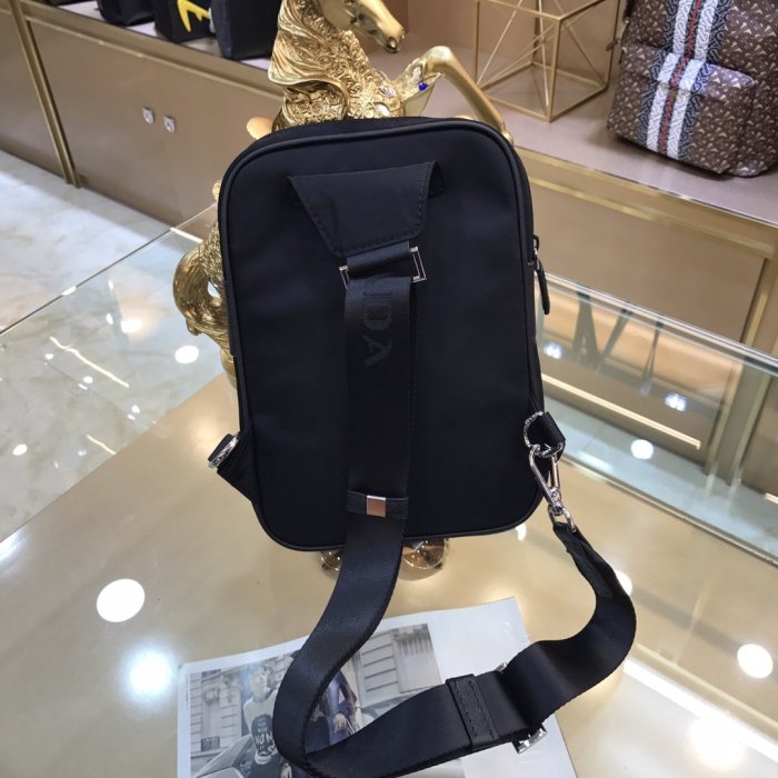 202103SS新作 メンズ Prada プラダ ショルダーバックスーパーコピー