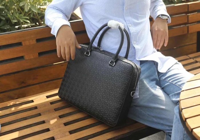 2020SS新作 Burberry バーバリー メンズ ハンドバックスーパーコピー