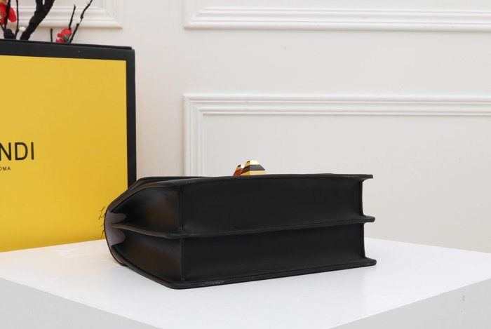 202103SS新作 FENDI フェンディ レディースショルダーバックスーパーコピー