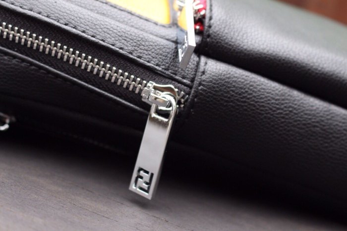 2020SS新作 FENDI フェンディ ショルダーバック スーパーコピー