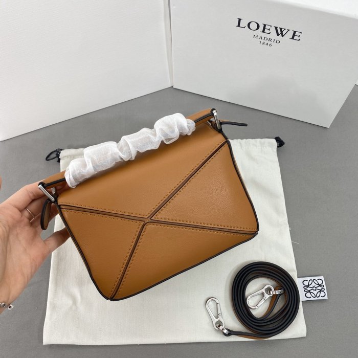 202106SS新作 LOEWE ロエベ レディース ショルダーバッグスーパーコピー