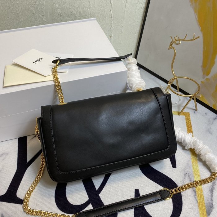 2020SS新作 FENDI フェンディ レディース ショルダーバック スーパーコピー