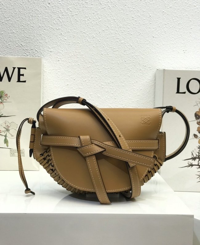 02106SS新作 LOEWE ロエベ レディース ショルダーバッグスーパーコピー