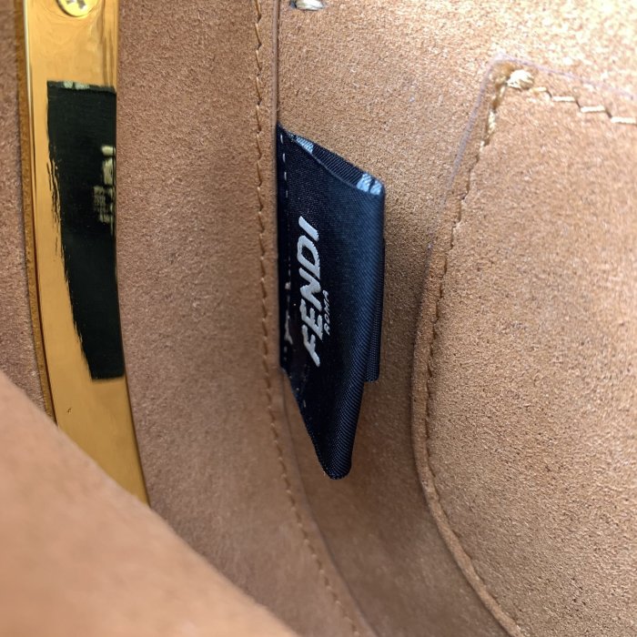 202106SS新作 FENDI フェンディ レディースショルダーバックスーパーコピー
