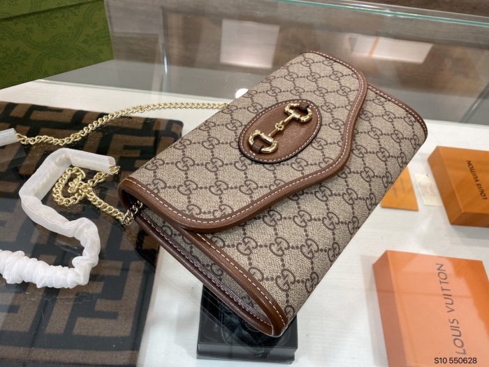 202103SS新作Gucci グッチ レディースショルダーバッグスーパーコピー
