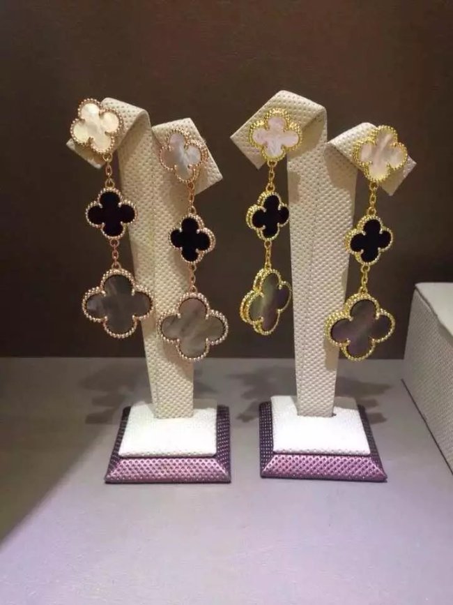 Van Cleef & Arpels ヴァン クリーフ＆アーペル イヤリング ピアス Van-22e
