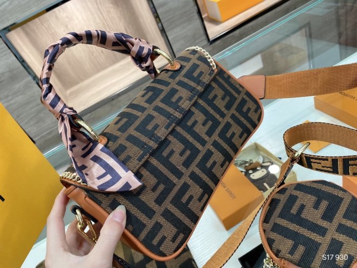 202103SS新作 FENDI フェンディ レディースショルダーバックスーパーコピー