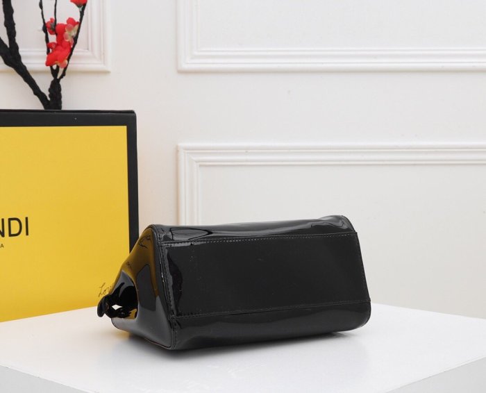 2020SS新作 FENDI フェンディ レディース ショルダーバック スーパーコピー