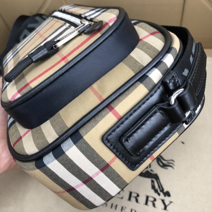 2020SS新作 Burberry バーバリー メンズ ショルダーバック スーパーコピー