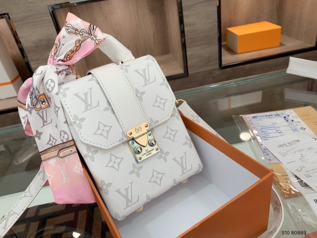 202103SS新作Gucci グッチ レディースショルダーバッグスーパーコピー