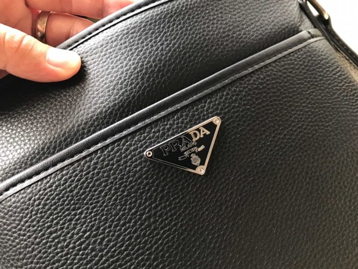 202103SS新作 メンズ Prada プラダ ショルダーバックスーパーコピー