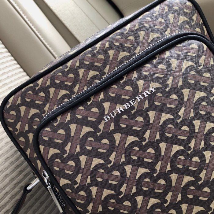 2020SS新作 Burberry バーバリー メンズ ショルダーバック スーパーコピー
