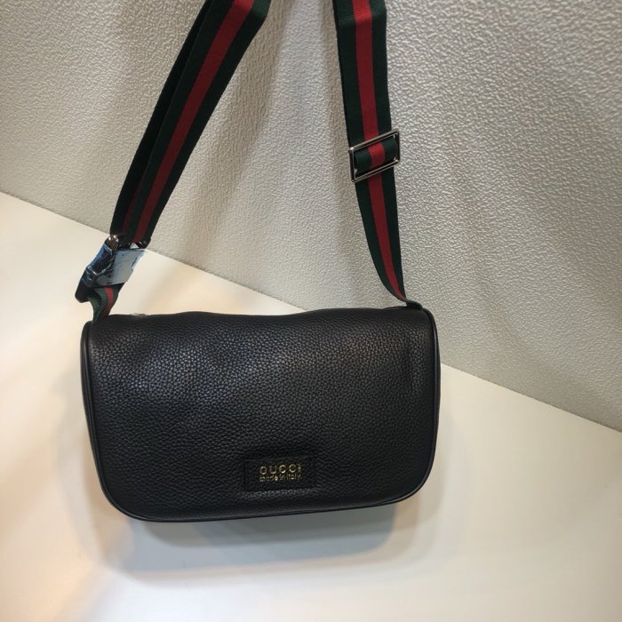 2021SS新作 Gucci グッチ メンズ ショルダーバックスーパーコピー