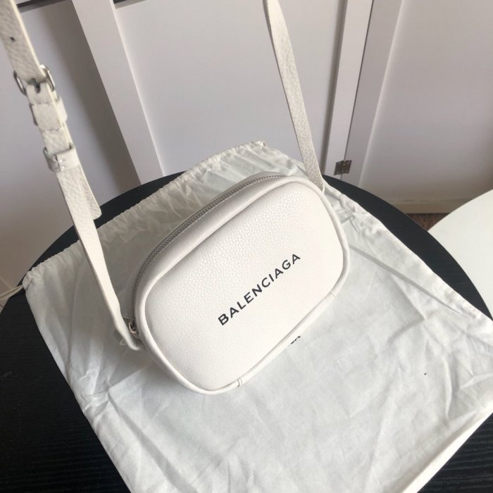 2020SS新作 Balenciaga バレンシアガ メンズ ショルダーバックスーパーコピー