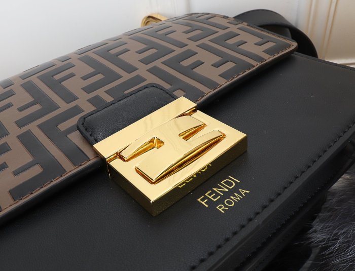 202103SS新作 FENDI フェンディ レディースショルダーバックスーパーコピー