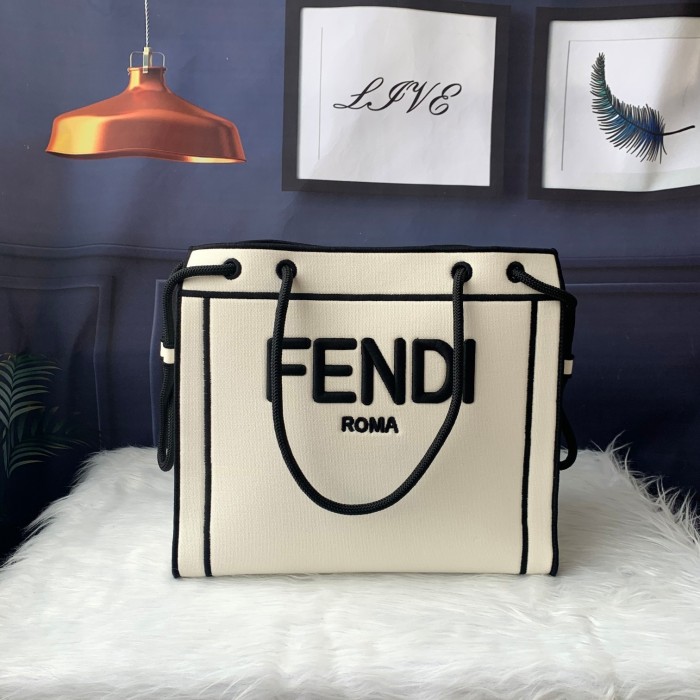 2020SS新作 FENDI フェンディ レディース ショルダーバック スーパーコピー