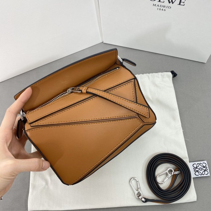 202106SS新作 LOEWE ロエベ レディース ショルダーバッグスーパーコピー