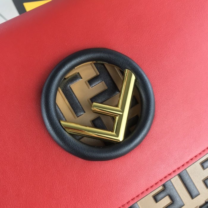 2021SS新作 FENDI フェンディ レディースショルダーバックスーパーコピー