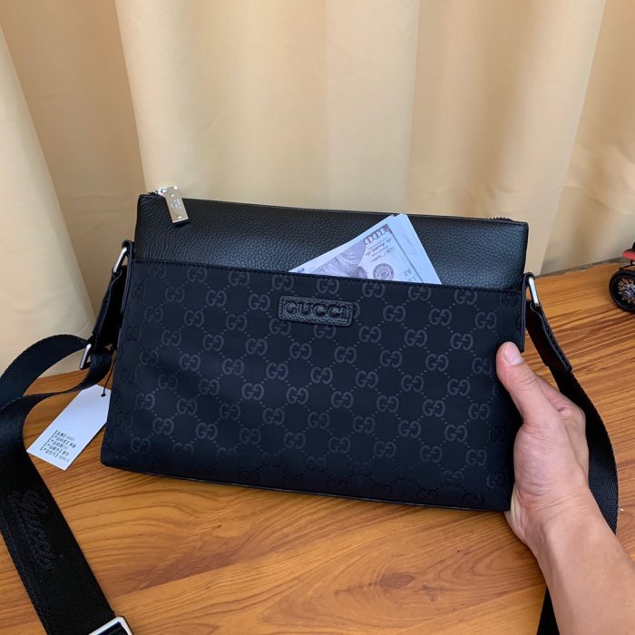 2020SS新作 Gucci グッチ メンズ ショルダーバックスーパーコピー