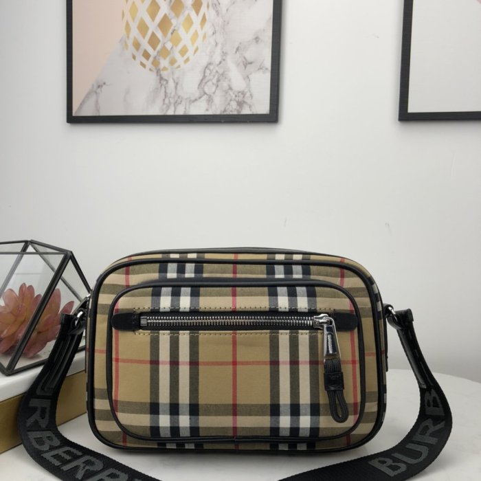 2020SS新作 Burberry バーバリー メンズ ショルダーバック スーパーコピー