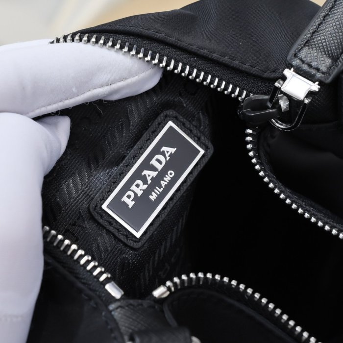 202105SS新作 Prada プラダ メンズ ショルダーバックスーパーコピー