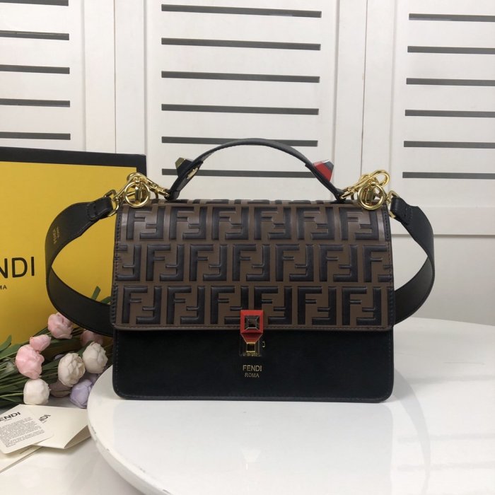 2020SS新作 FENDI フェンディ レディース ショルダーバック スーパーコピー