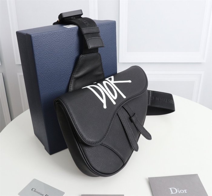 2021SS新作 Dior ディオール メンズ ショルダーバック スーパーコピー