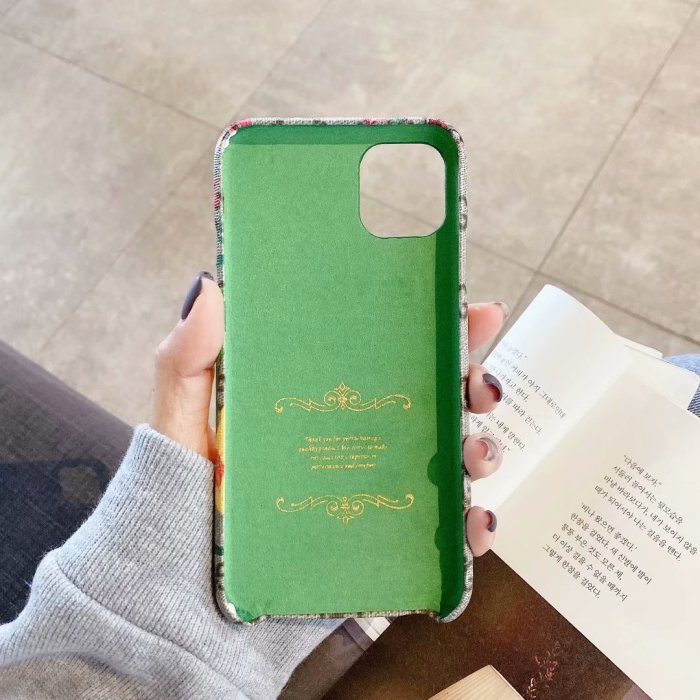 グッチ/Gucci ケース最新全機種11 Pro/11/Xs Max/Xr/XS/iPhone7/7P/8/8P/ 4色