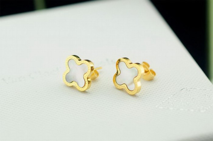 Van Cleef & Arpels ヴァン クリーフ＆アーペル イヤリング ピアス Van-212e