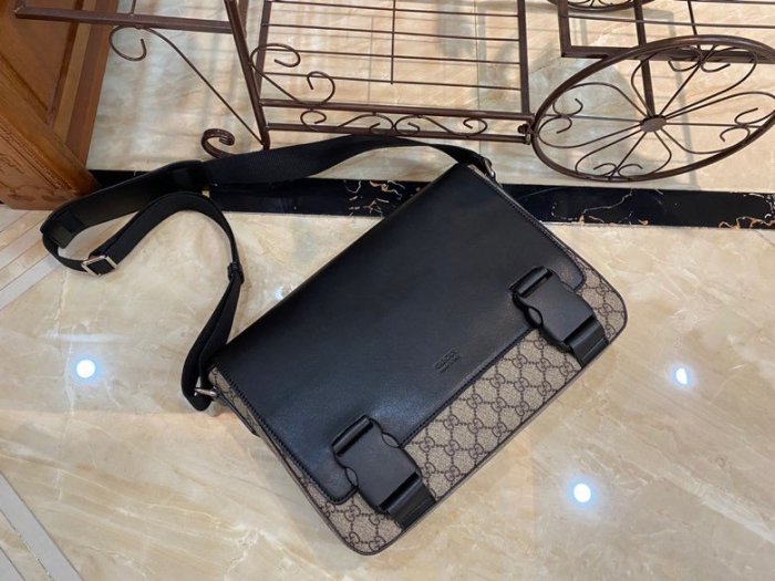 2020SS新作 Gucci グッチ メンズ ショルダーバックスーパーコピー