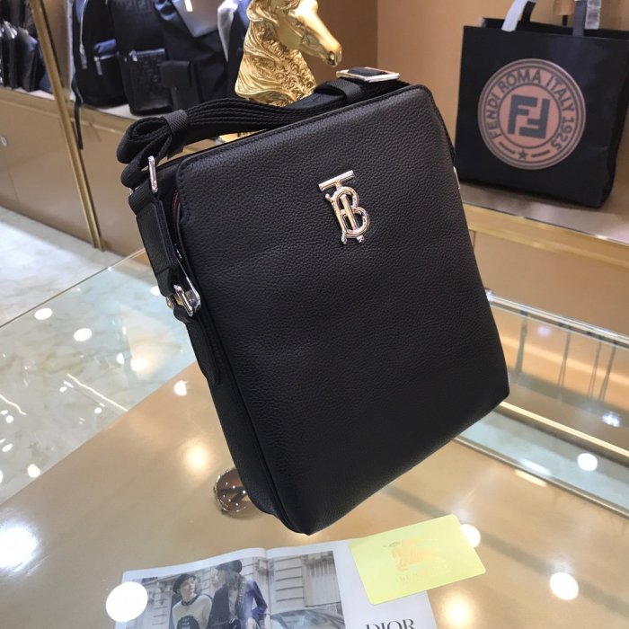 2020SS新作 Burberry バーバリー メンズ ショルダーバック スーパーコピー
