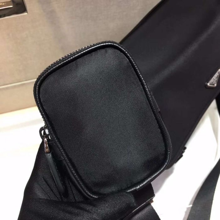 2021SS新作 メンズ Prada プラダショルダーバッグスーパーコピー