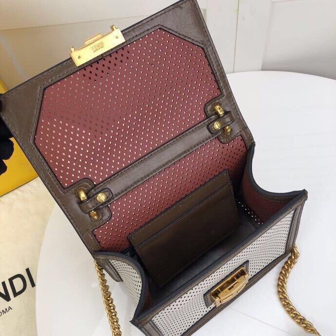 2020SS新作 FENDI フェンディ レディース ショルダーバック スーパーコピー