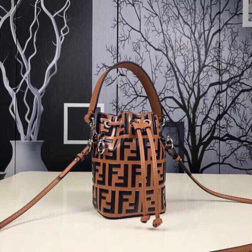 2020SS新作 FENDI フェンディ レディース ショルダーバック スーパーコピー
