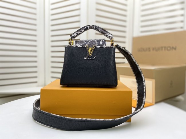 202103新作 Louis Vuitton ルイヴィトン ショルダーバッグスーパーコピー