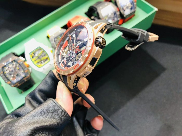 2020SS新作ROGER DUBUISロジェデュブイメンズ時計 スーパーコピー