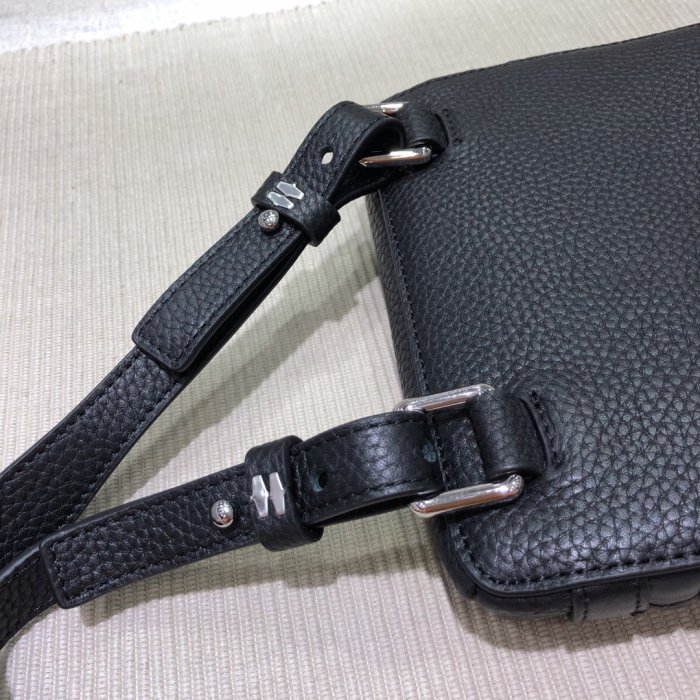 2020SS新作 Burberry バーバリー メンズ ショルダーバック スーパーコピー