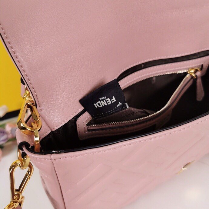 2020SS新作 FENDI フェンディ レディース ショルダーバック スーパーコピー