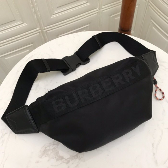 2020SS新作 Burberry バーバリー メンズ ショルダーバック スーパーコピー