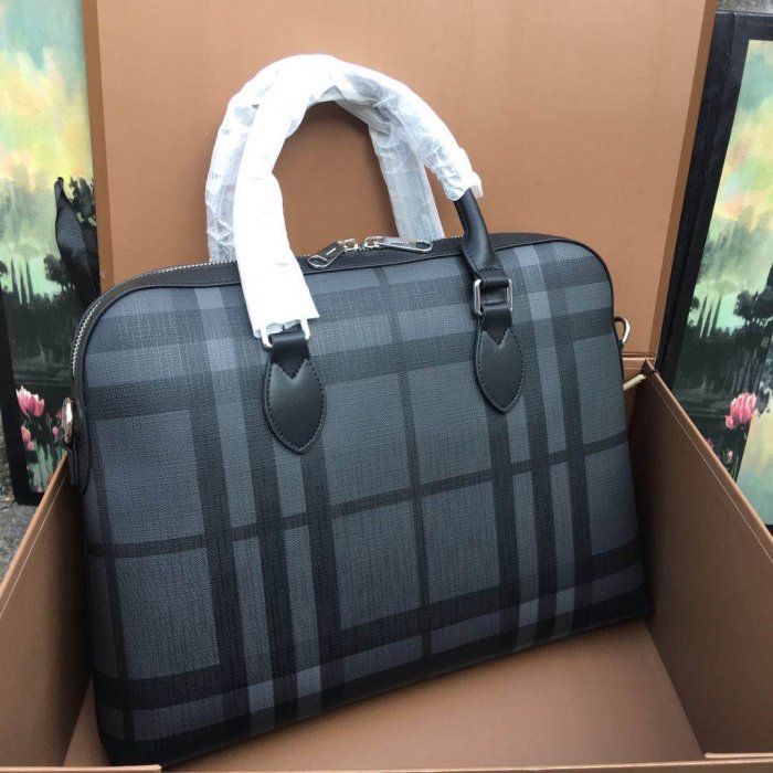 2021SS新作 Burberry バーバリー メンズ ハンドバックスーパーコピー