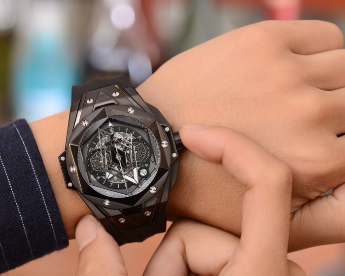 2020SS新作HUBLOT ウブロ メンズ 時計 スーパーコピー2色