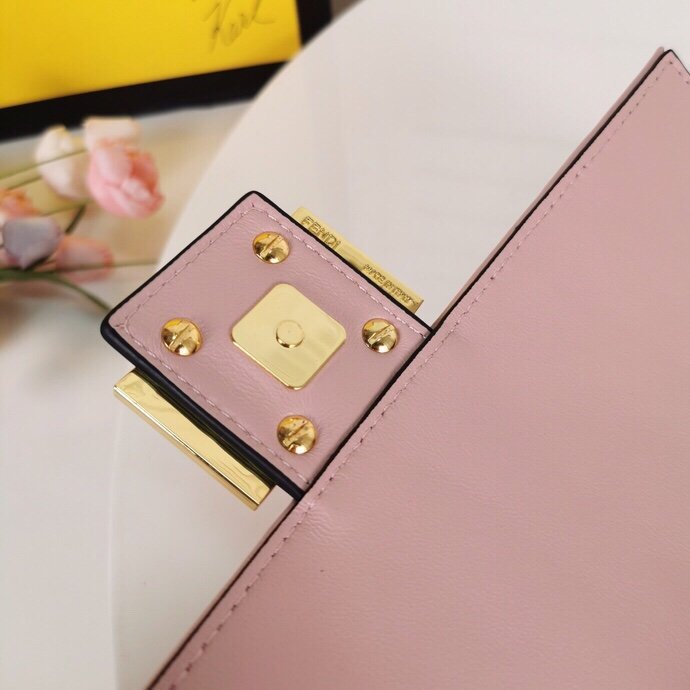 2020SS新作 FENDI フェンディ レディース ショルダーバック スーパーコピー