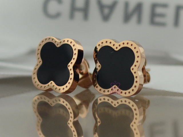 Van Cleef & Arpels ヴァン クリーフ＆アーペル イヤリング ピアス Van-45e