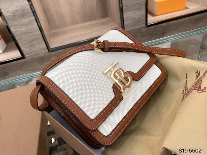 202103SS新作Burberryバーバリー レディース ショルダーバック スーパーコピー