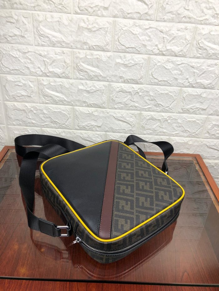 2020SS新作 FENDI フェンディ ショルダーバック スーパーコピー