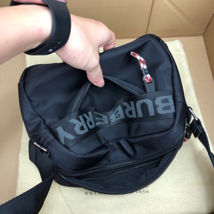 2021SS新作 Burberry バーバリー メンズ ショルダーバック スーパーコピー