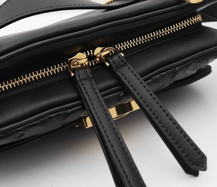 2020SS新作 FENDI フェンディ レディース ショルダーバック スーパーコピー