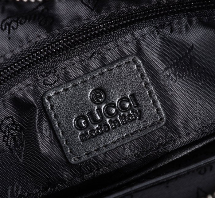 2020SS新作 Gucci グッチ メンズ ショルダーバックスーパーコピー