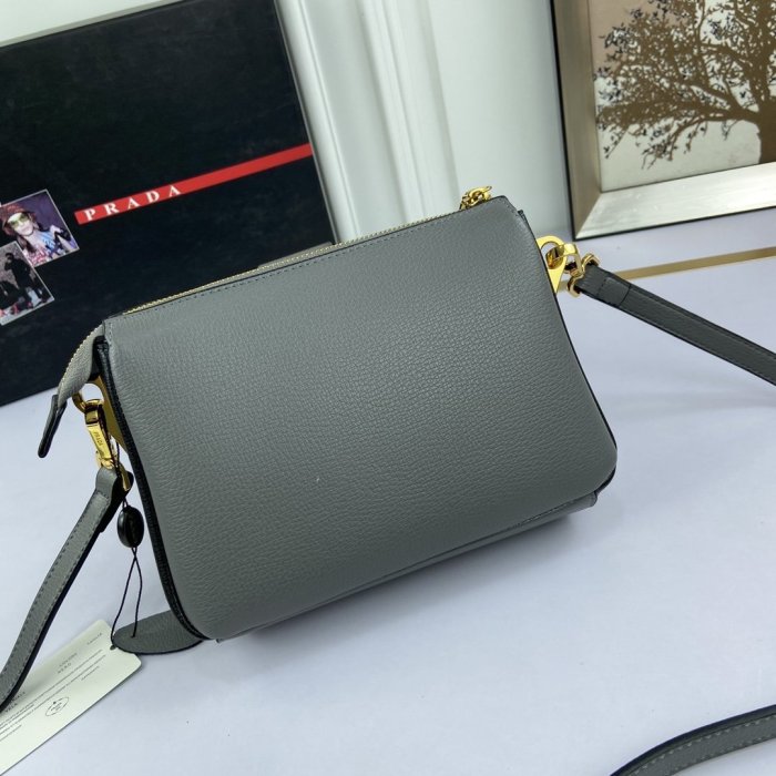 2021SS新作 Prada プラダ レディース ショルダーバックスーパーコピー